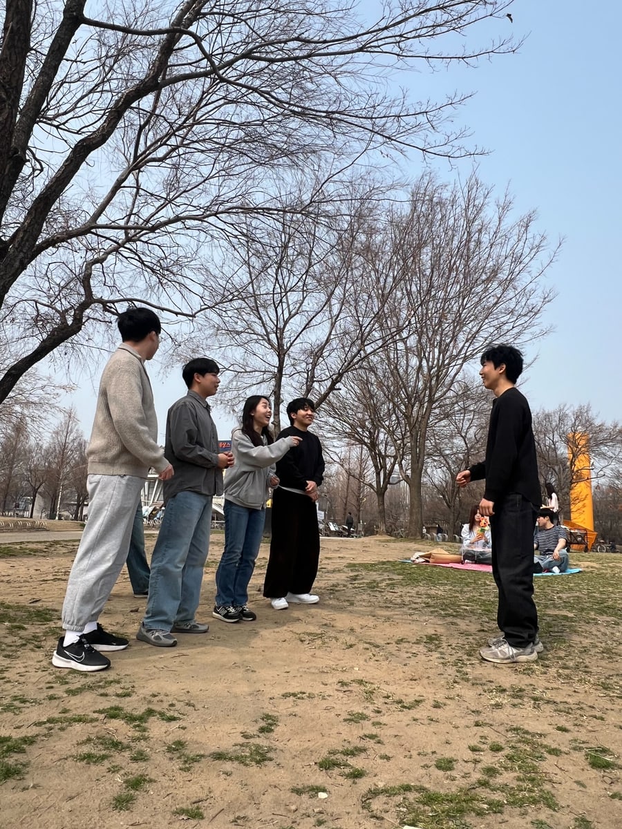Hangang picnic (March 27, 2026) - Hangang picnic (March 27, 2026) - 사진 4 | System Software Lab, Korea University