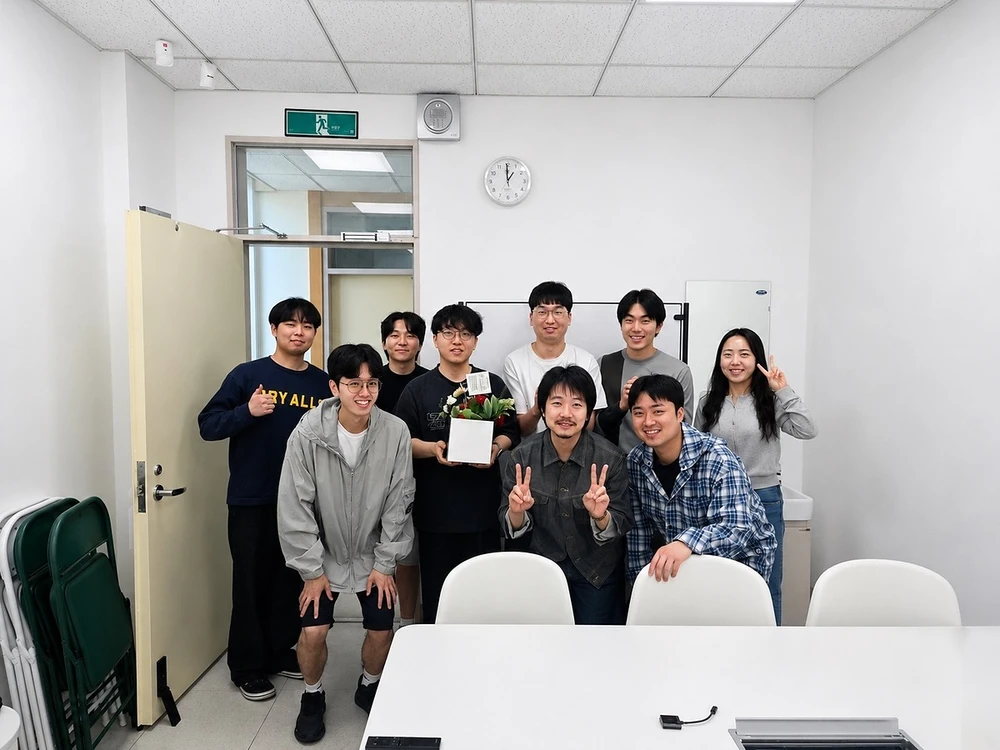 Teacher's day (May 15, 2026) - Thank you all for the wonderful Teacher's Day celebration.

스승의 날을 챙겨준 학생들 모두 고맙습니다. | System Software Lab, Korea University